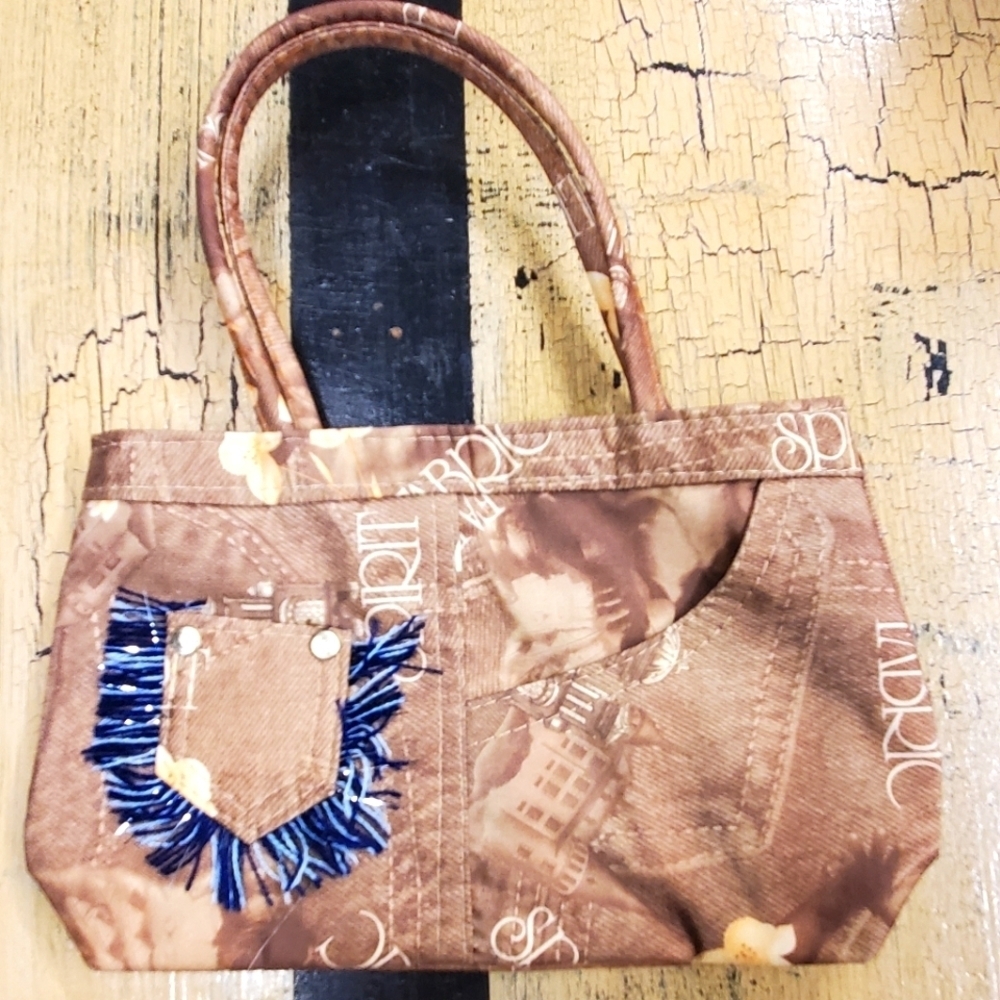 👸👜 NWOT Small wristlet purse